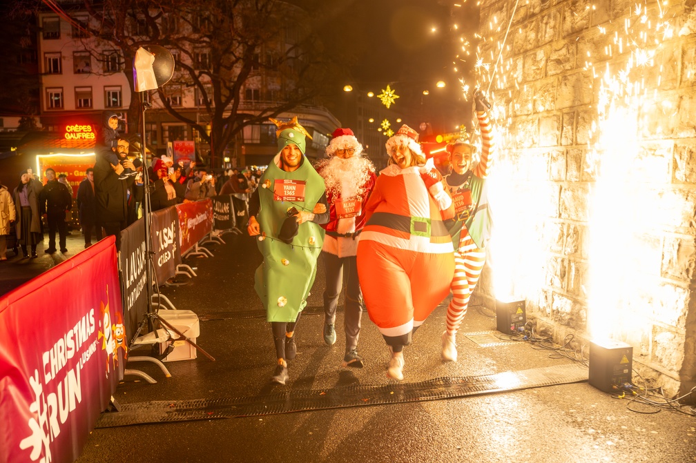 krew.ch-XmasRun 2024--186.jpg