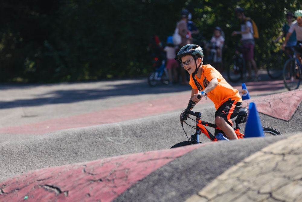 WEB2023_5KMFamille_Ve╠ülosanne_Florian Aeby_111819.jpg